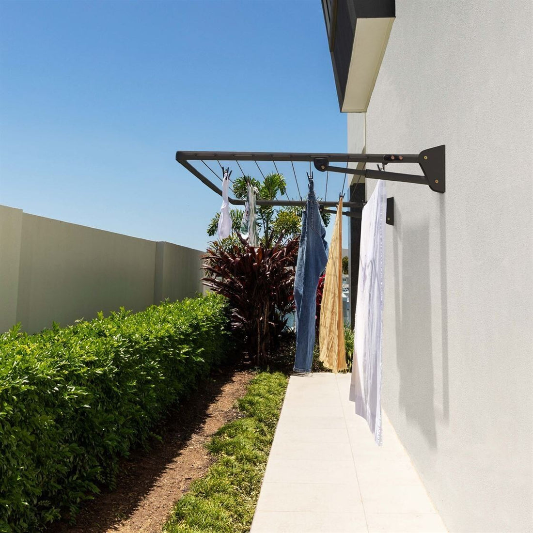 Hills Single Clothesline - view 3